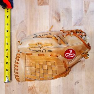 Rawlings youth baseball glove
